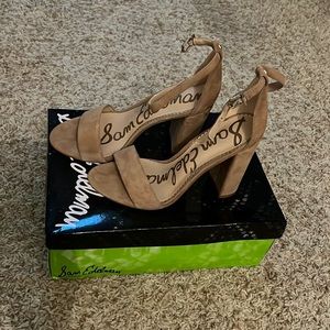SAM EDELMAN nude/tan suede heels